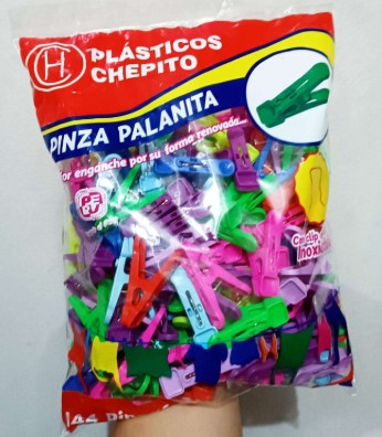 GANCHO DE COLORES  X 144 (PINZAS)
